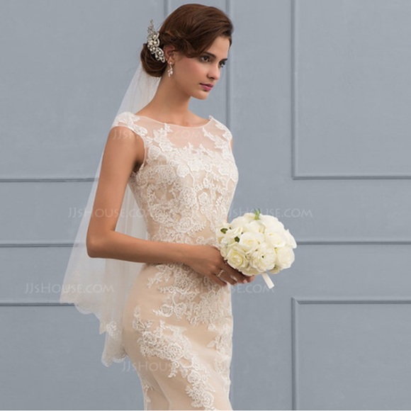Trumpet/Mermaid Scoop Neck Floor Length Tulle Lace Wedding Dress.
